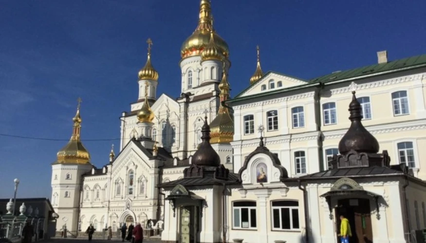Почаївська лавра має 30 днів на усунення порушень: підтверджено код ЄДРПОУ 14035189