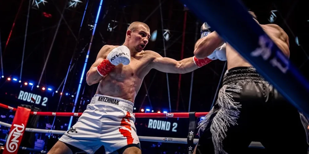 Олександр Хижняк — олімпійський чемпіон, український професійний боксер, який готується до третього поєдинку на професійному