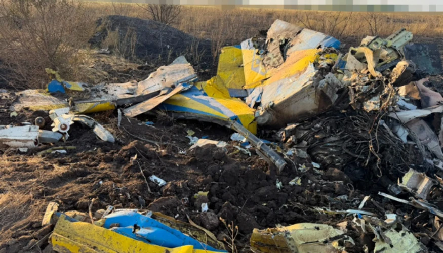 Уламки МіГ-29 і робота слідчо-оперативної групи ДБР на місці падіння в Березівському районі Одеської області