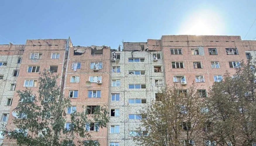 Наслідки авіаудару по багатоповерхових житлових будинках у Краматорську 25 серпня 2026 року