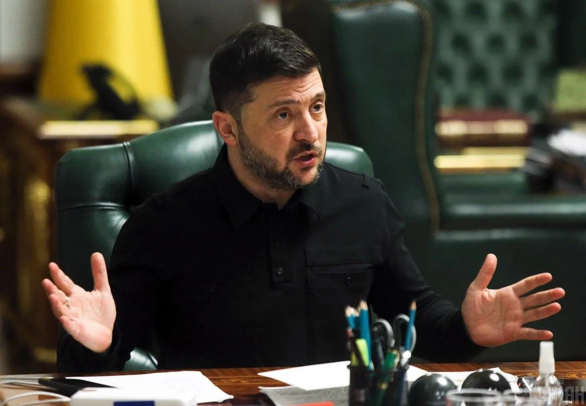 Володимир Зеленський під час інтерв'ю та позначення міст Донеччини й Дніпропетровщини
